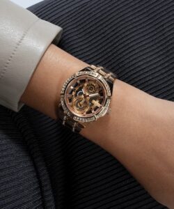 ⁦ساعه جيس للنساء GW0604l3⁩ - الصورة ⁦8⁩