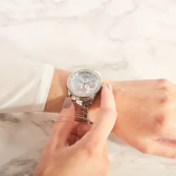 ساعة جيس للنساء W1201L1