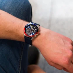 ساعة لاكوست للرجال 2011154