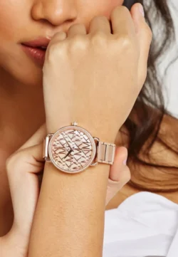 ساعة مايكل كورس للنساء MK3887