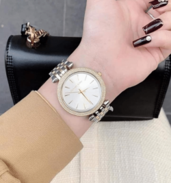 ساعة مايكل كورس للنساء MK3215