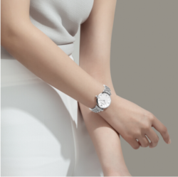 ساعة امبوريو ارماني للنساء AR1925