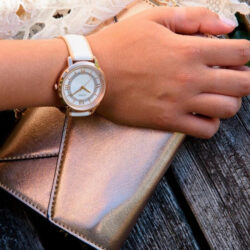 ساعة جيس للنساء W0934L1