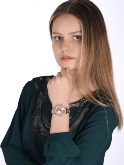 ساعة مايكل كورس للنساء MK3882