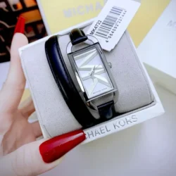 ساعة مايكل كورس للنساء MK4722