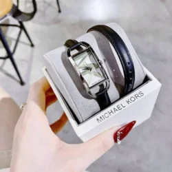 ساعة مايكل كورس للنساء MK4722