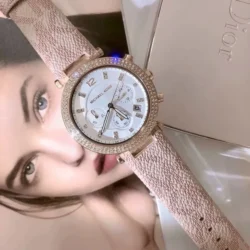 ساعة مايكل كورس للنساء MK6935