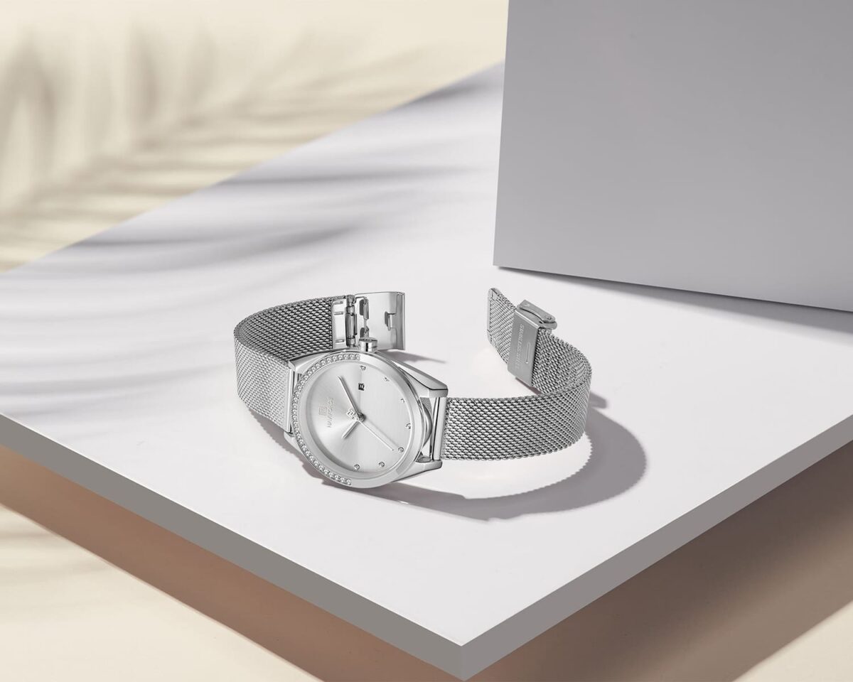 ساعة نافي فورس حريمي NF5015-S-W