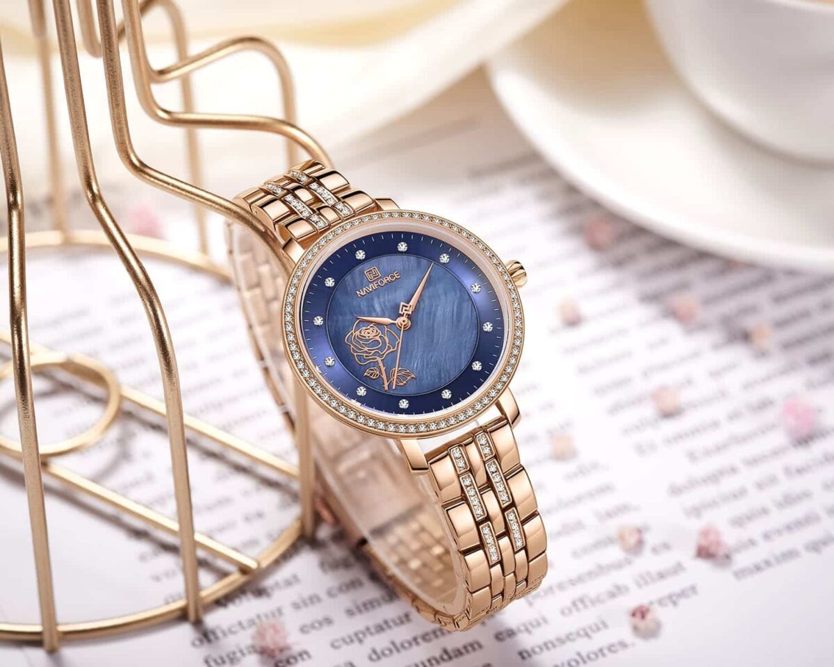 ساعة نافي فورس حريمي NF5017-RG-BE