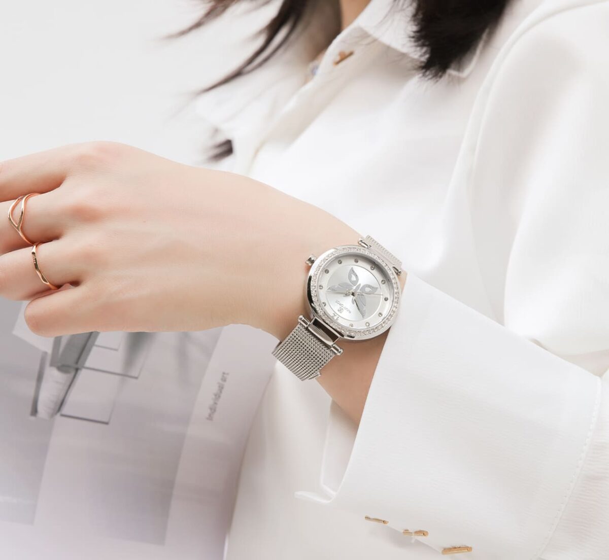 ساعة نافي فورس حريمي NF5018-S-W