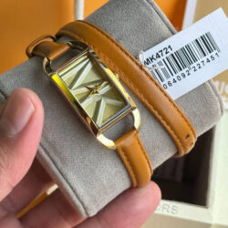 ساعة مايكل كورس للنساء MK4721