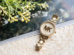 ساعة مايكل كورس للنساء MK4334