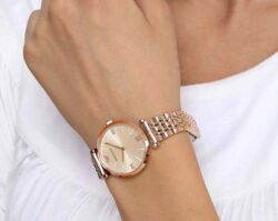 ساعة امبوريو ارماني للنساء AR11059