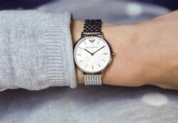 ساعة امبوريو ارماني للنساء AR11112