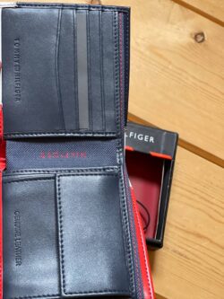 ⁦محفظة تومي هيلفيجر⁩ - الصورة ⁦5⁩