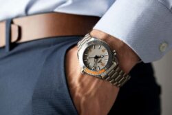 ⁦Omega Seamaster Planet Ocean 600M 43.5 mm titanium on titanium⁩ - الصورة ⁦4⁩