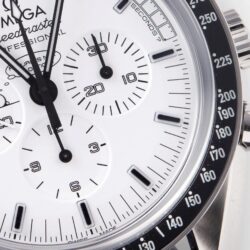 ⁦ساعة أوميغا (سبيدماستر) للرجال 311.32.42.30.04.003⁩ - الصورة ⁦2⁩