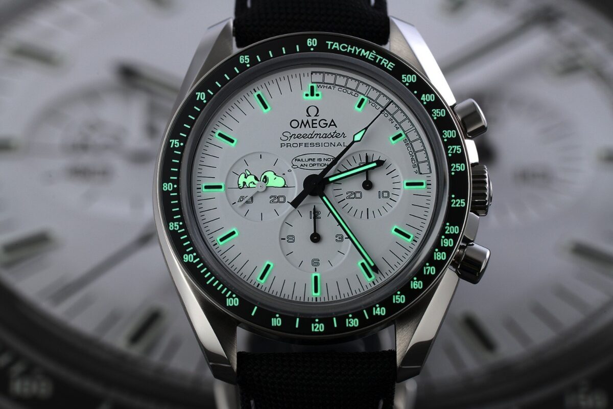 ⁦ساعة أوميغا (سبيدماستر) للرجال 311.32.42.30.04.003⁩ - الصورة ⁦7⁩