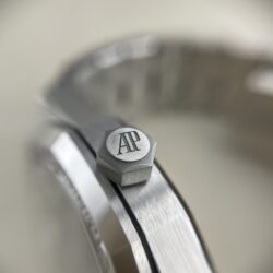 ⁦ساعة اوديمار بيغيه رويال أووك ميرور أوريجنال⁩ - الصورة ⁦4⁩