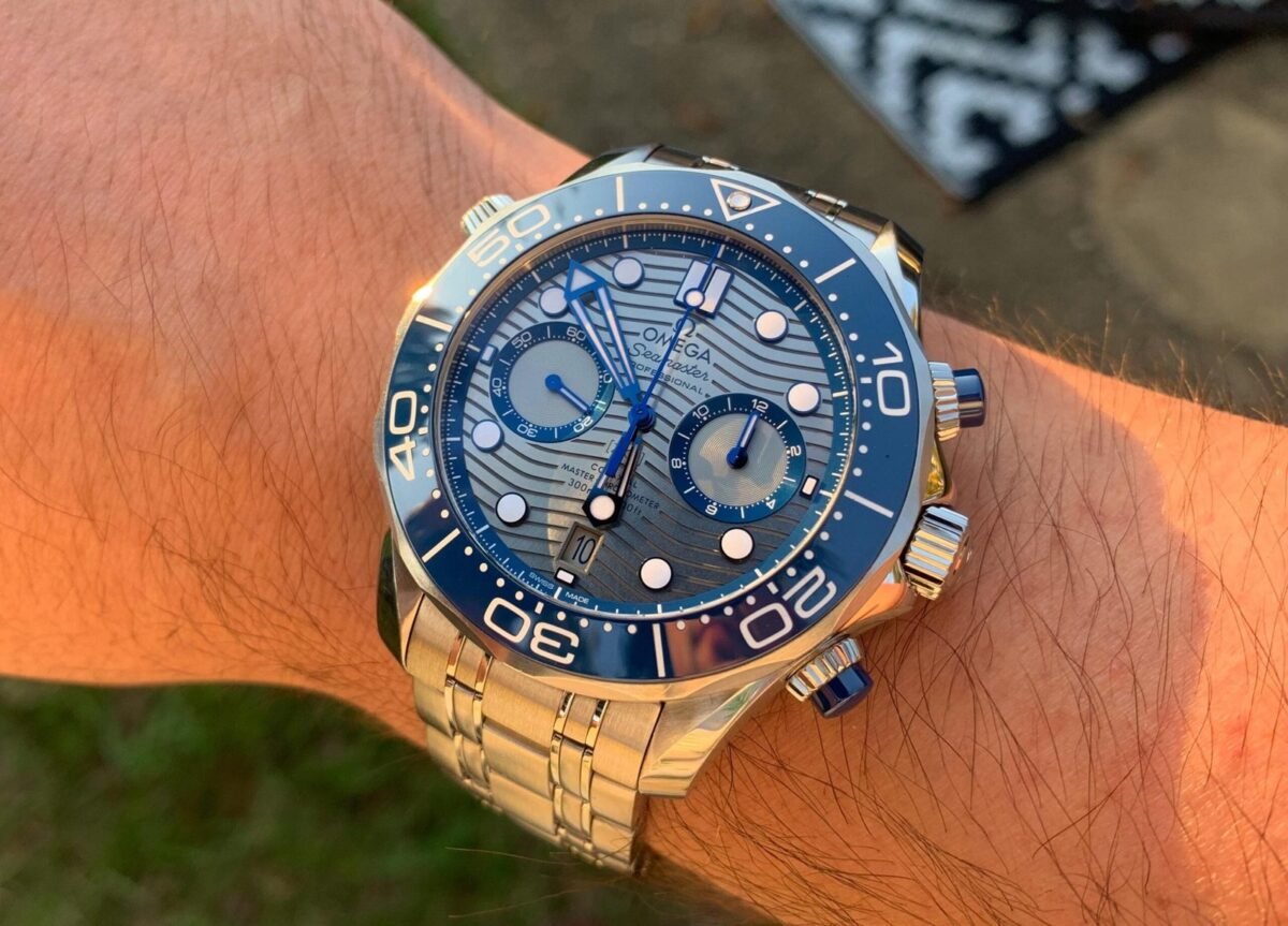 ⁦Omega SEAMASTER DIVER 300M Automatic watch for men 210.30.44.51.06.001⁩ - الصورة ⁦8⁩