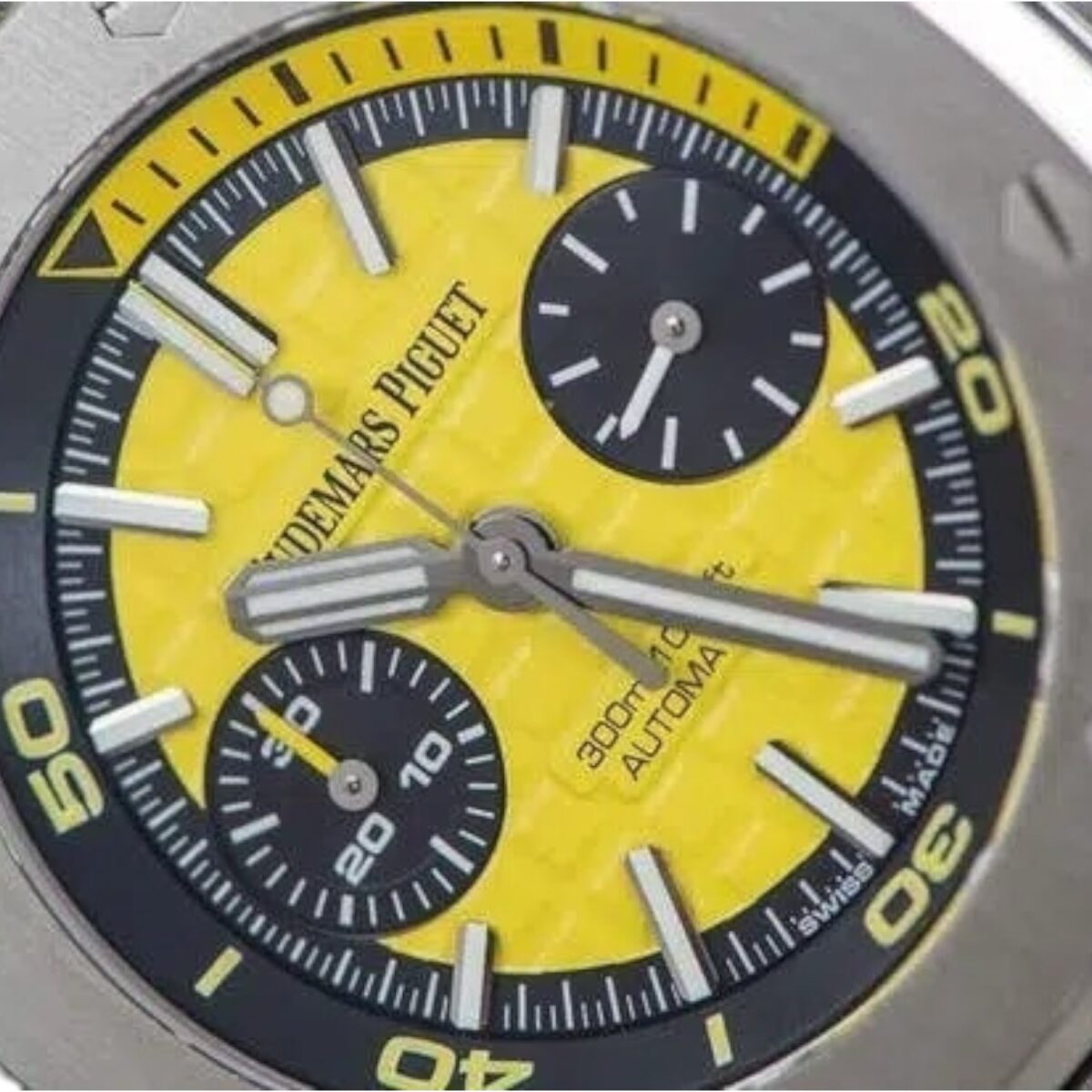 ⁦ساعة اوديمار بيغيه رويال أووك أفشور ميرور أوريجنال⁩ - الصورة ⁦2⁩