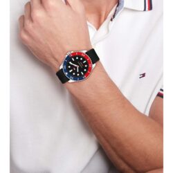 ⁦Tommy Hilfiger 1792201 Black Dial Black Silicone Strap Watch For Men⁩ - الصورة ⁦5⁩