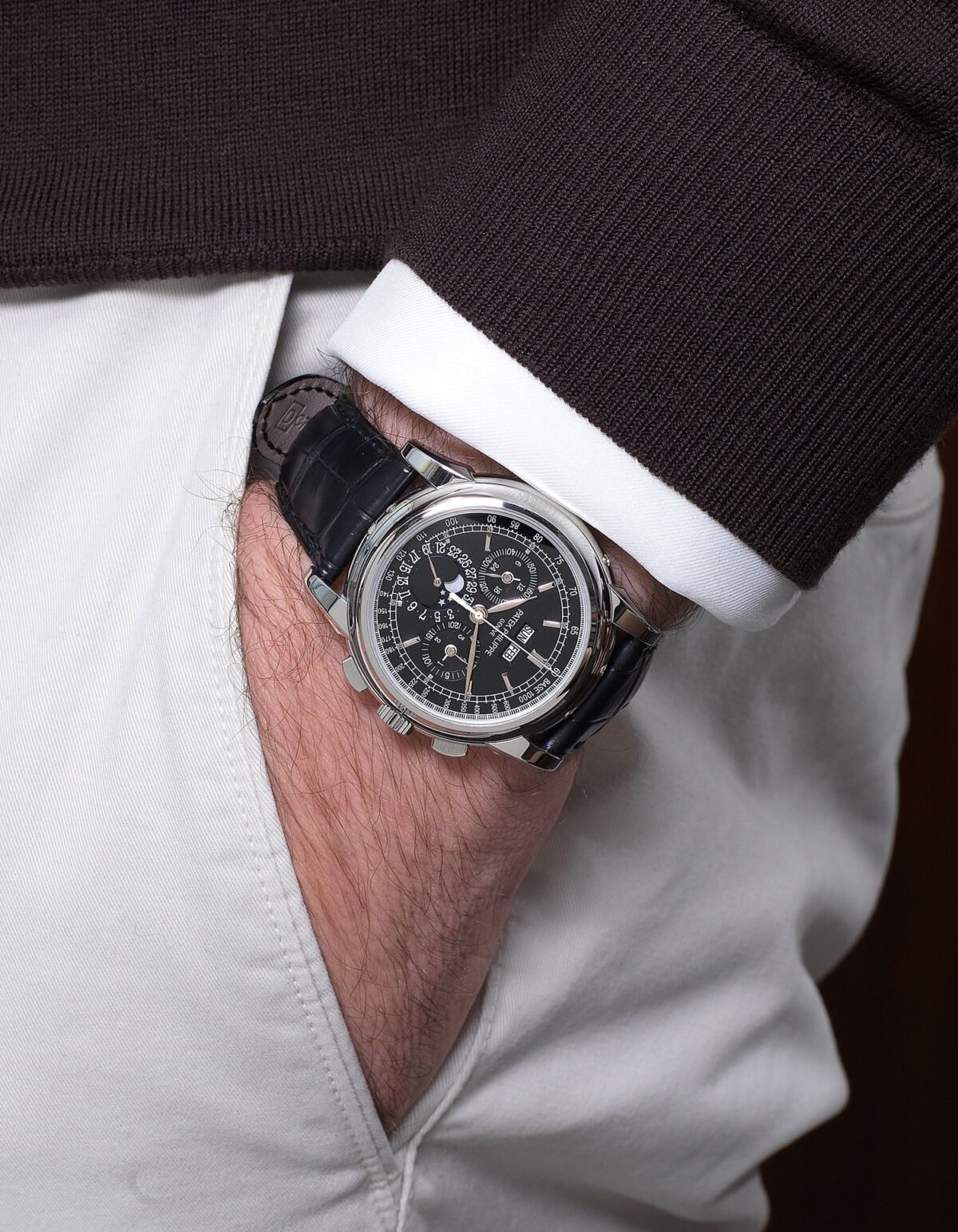 ⁦Patek Philippe Perpetual Calendar Chronograph Platinum Black Automatic size 41mm⁩ - الصورة ⁦7⁩