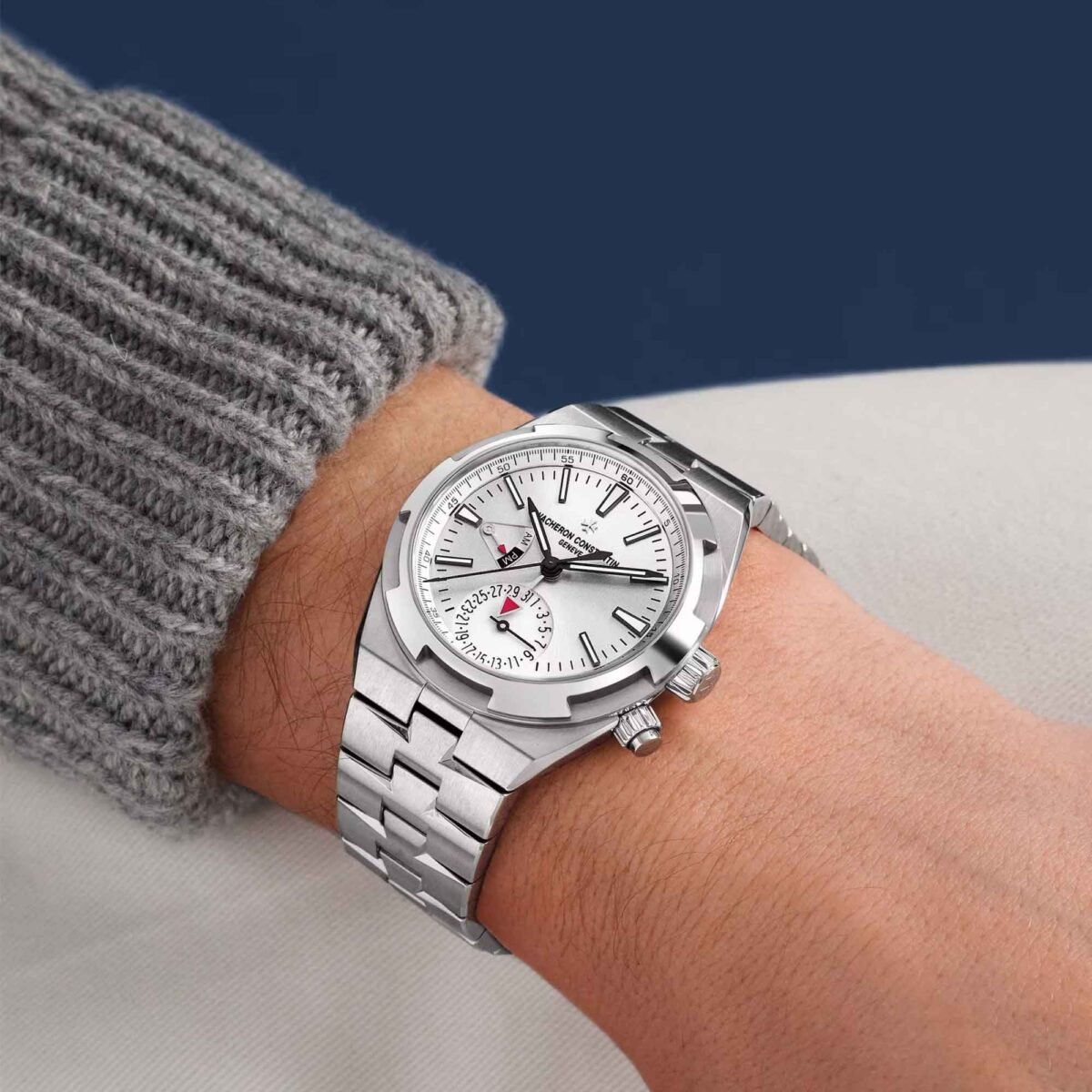 ⁦Vacheron Constantin Dual Time 42.5 mm Silver 7920V/210A-B333⁩ - الصورة ⁦5⁩