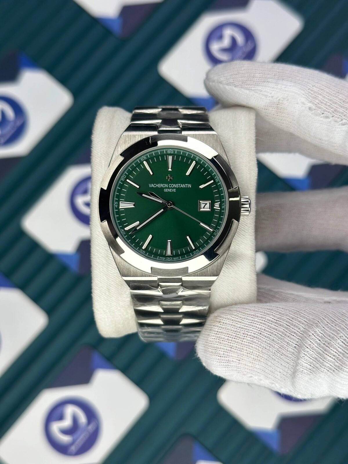 ⁦Vacheron Constantin Overseas Self-winding Green Steel (41mm⁩ - الصورة ⁦2⁩