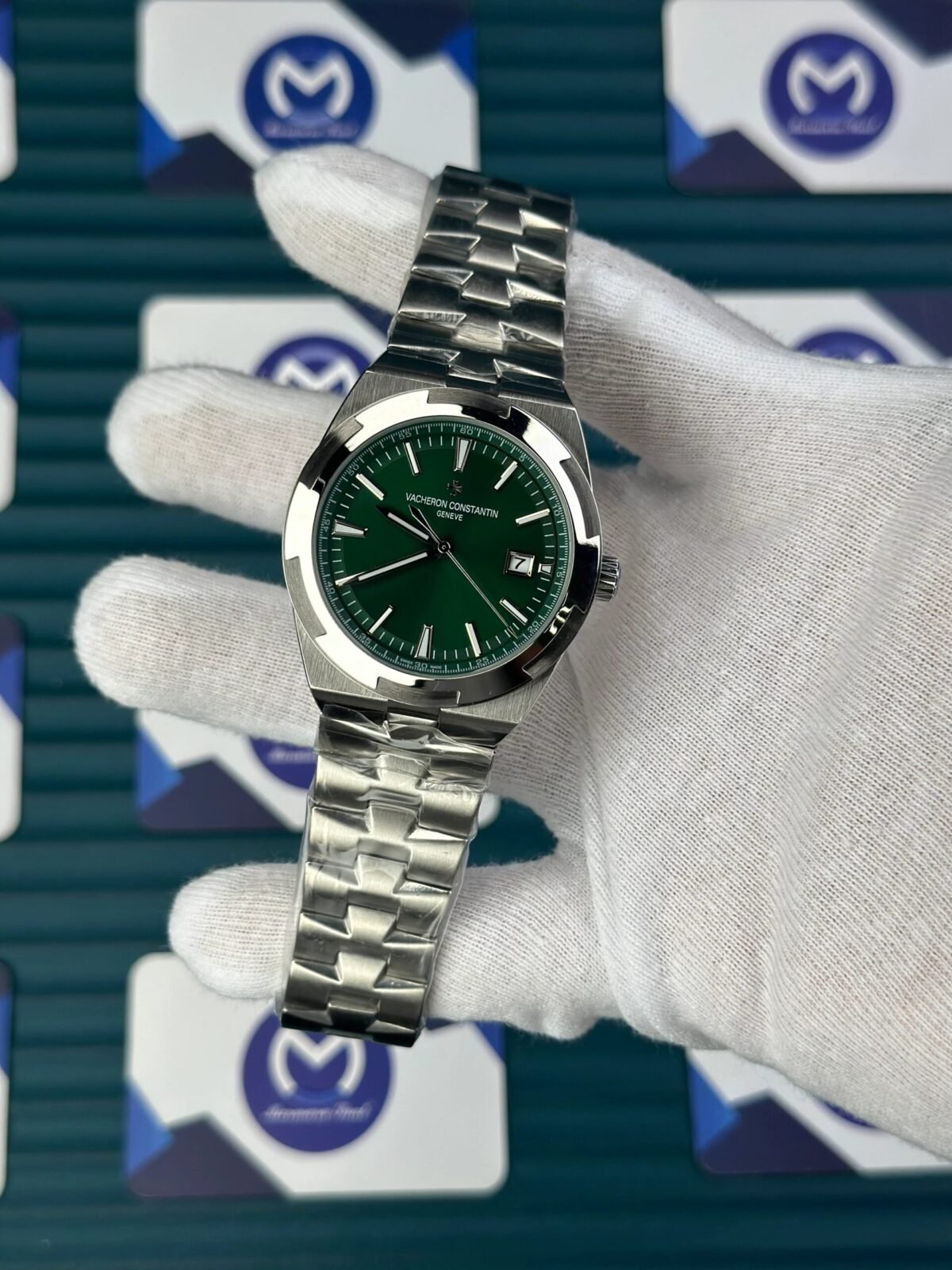 ⁦Vacheron Constantin Overseas Self-winding Green Steel (41mm⁩ - الصورة ⁦3⁩