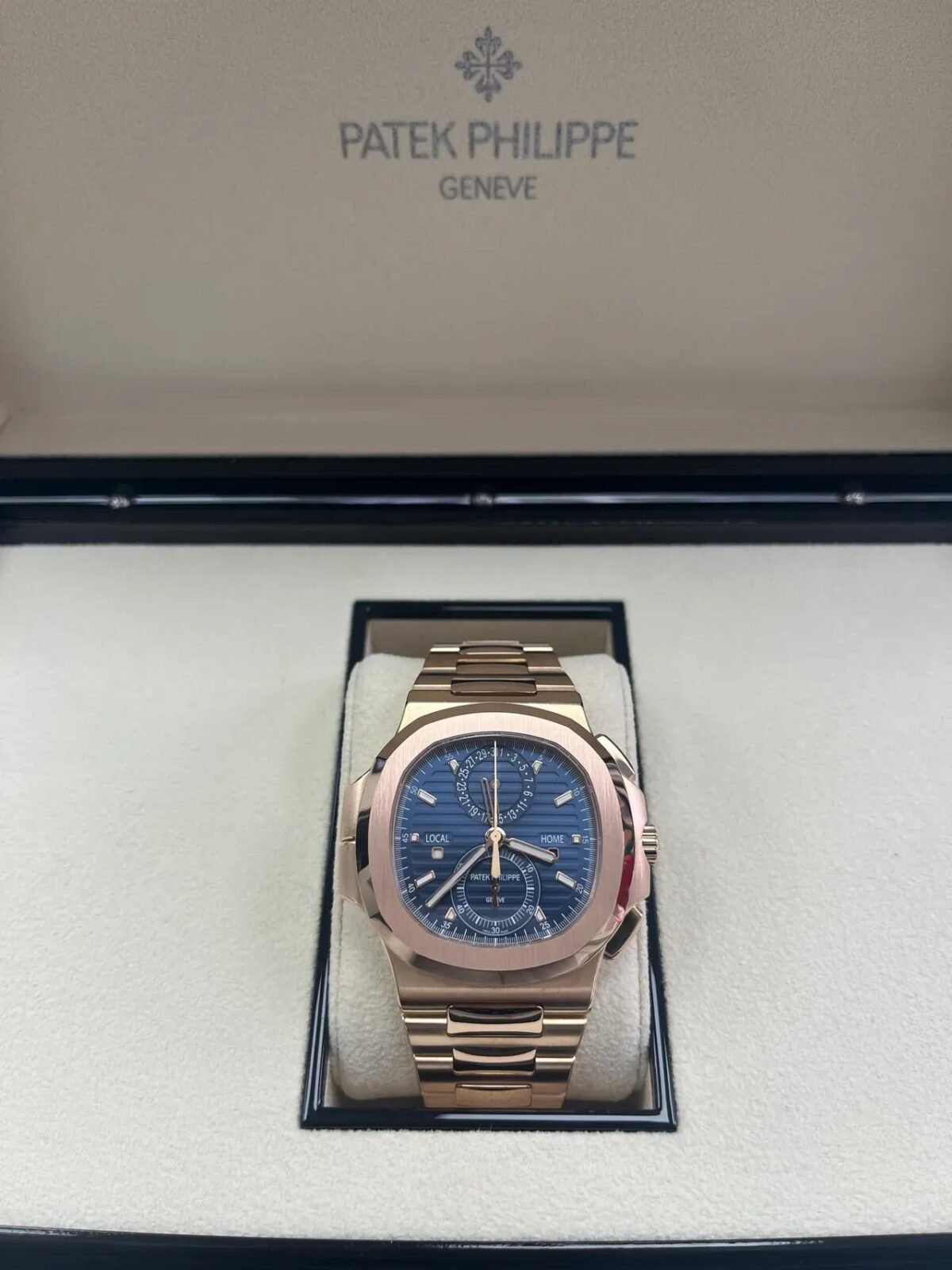 ⁦Patek Philippe Nautilus MPN: 5990/1R-001⁩ - الصورة ⁦2⁩