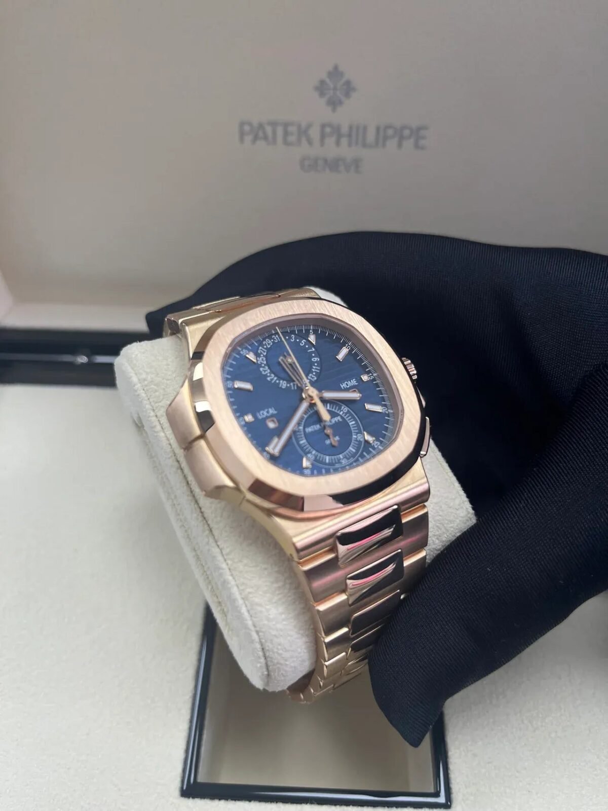 ⁦Patek Philippe Nautilus MPN: 5990/1R-001⁩ - الصورة ⁦5⁩