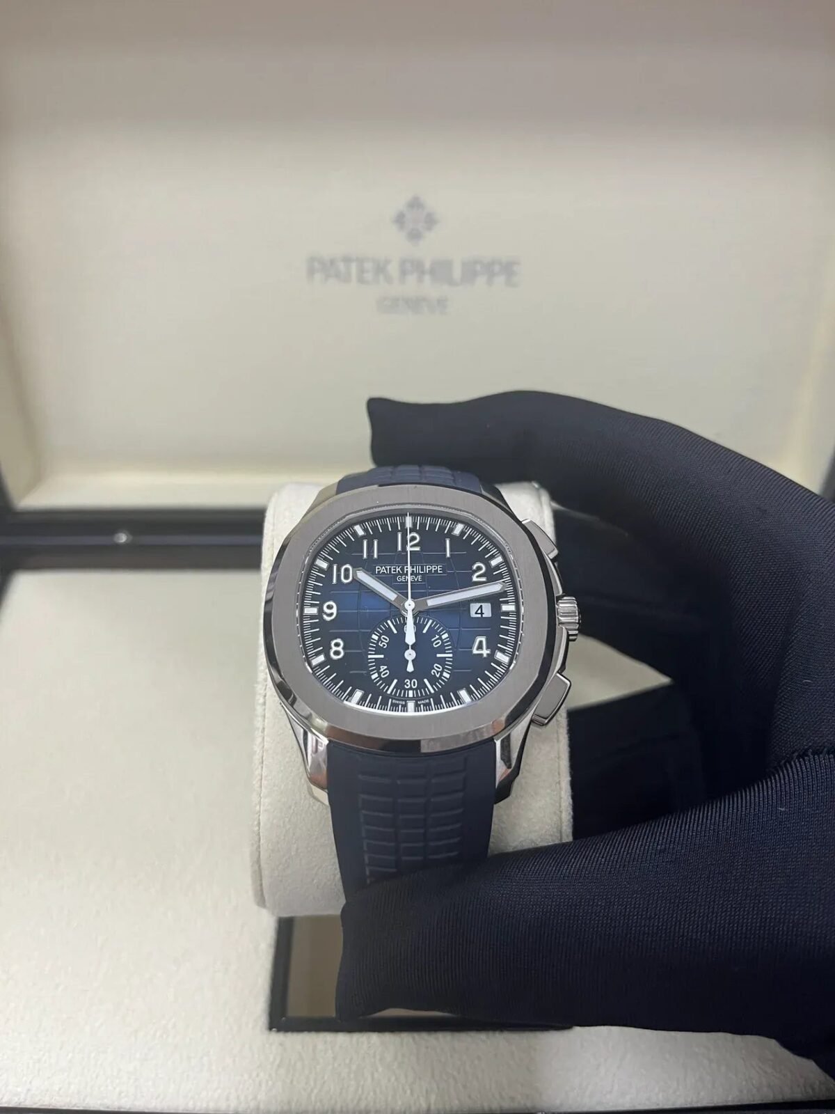 ⁦Patek Philippe men’s watch⁩ - الصورة ⁦4⁩