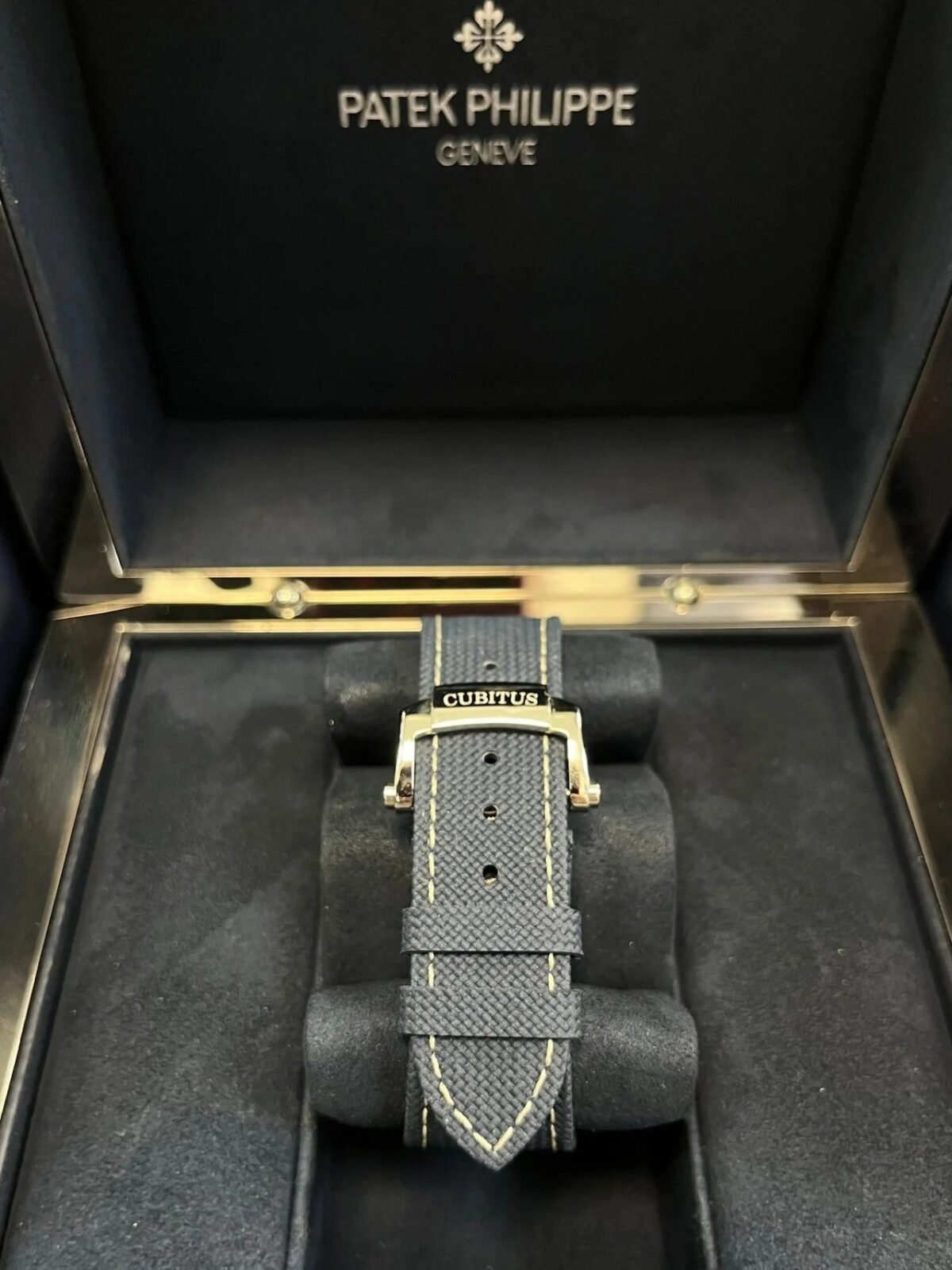 ⁦Patek Philippe Watch For Men 5822P-001⁩ - الصورة ⁦7⁩