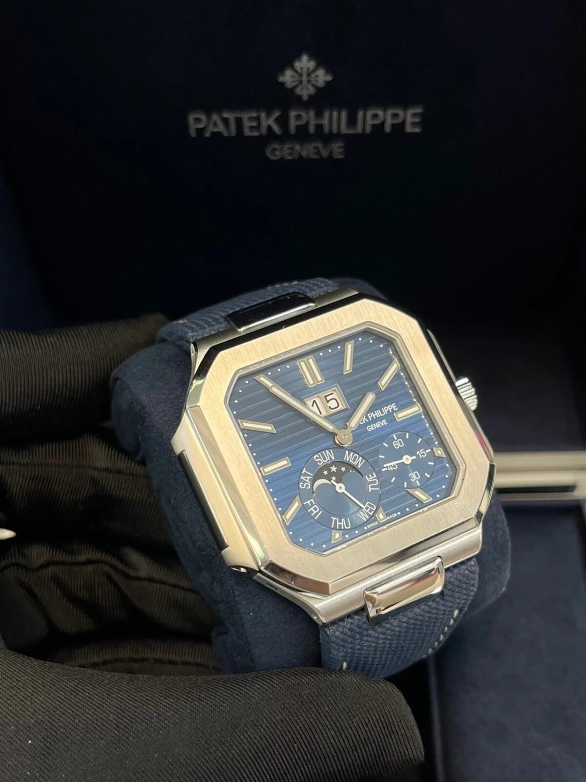 ⁦Patek Philippe Watch For Men 5822P-001⁩ - الصورة ⁦5⁩