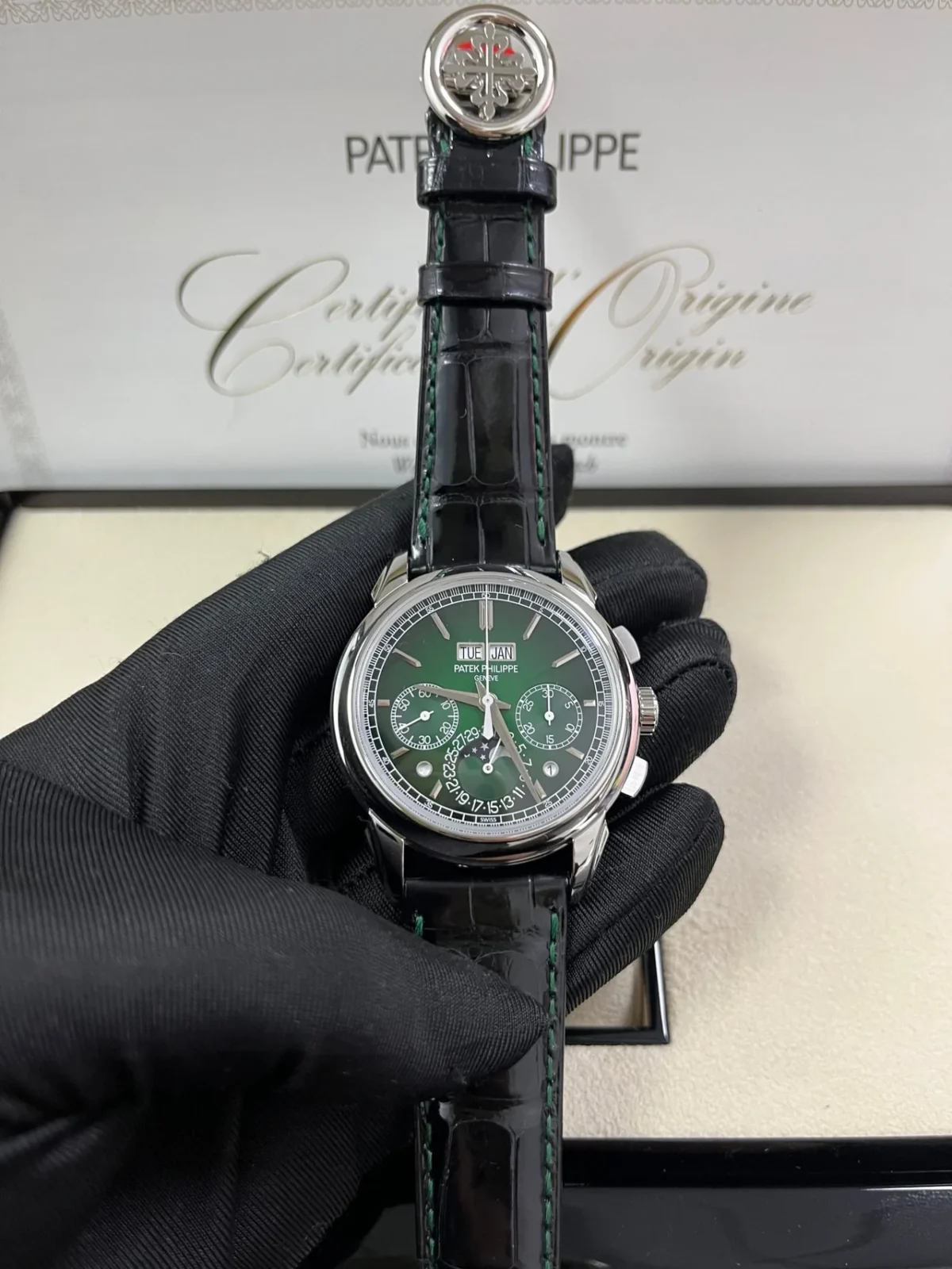 ⁦Patek Philippe Grand Complications 5270P-014 Perpetual Calendar 41mm Green Dial Men’s Watch⁩ - الصورة ⁦4⁩